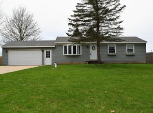 5927 Hilltop Dr, Middleville, MI 49333