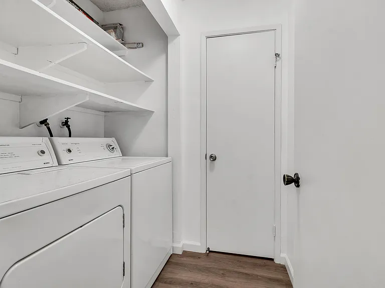 2510 Clairemont Dr #203 — Photo 16
