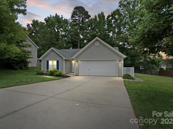 3114 Pine Pointe St, Matthews, NC 28104