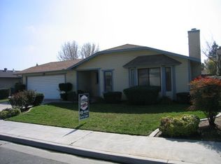 1622 Ashcroft Ave, Clovis, CA 93611