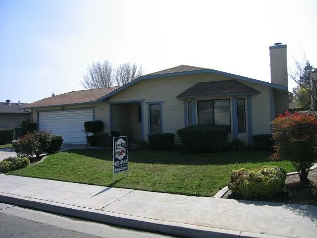 1622 Ashcroft Ave photo 1