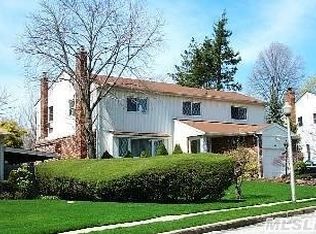 48 Ridge Rd, Albertson, NY 11507