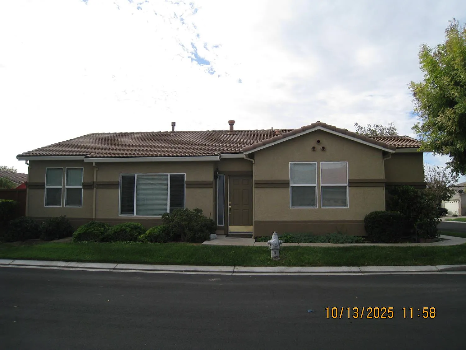 824 El Tesoro Ln photo 1