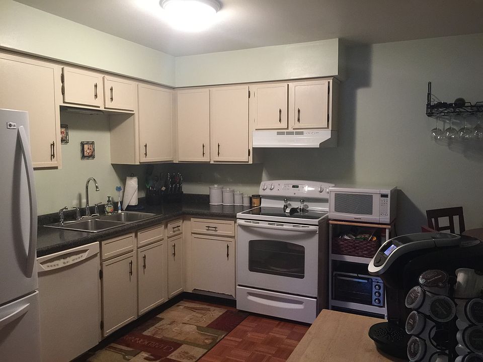 1st image of 637 Westridge Dr #11
