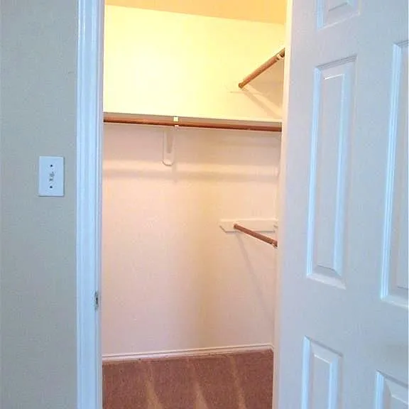 4723 Castleman Dr — Photo 22
