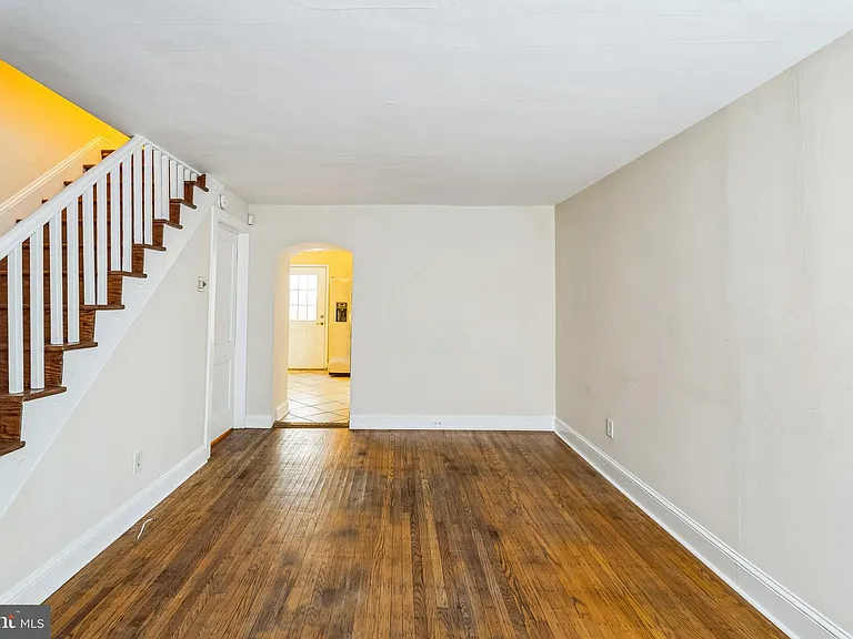 4543 Baker St — Photo 5