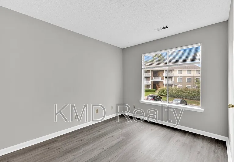 9531 University Terrace Dr #E — Photo 9