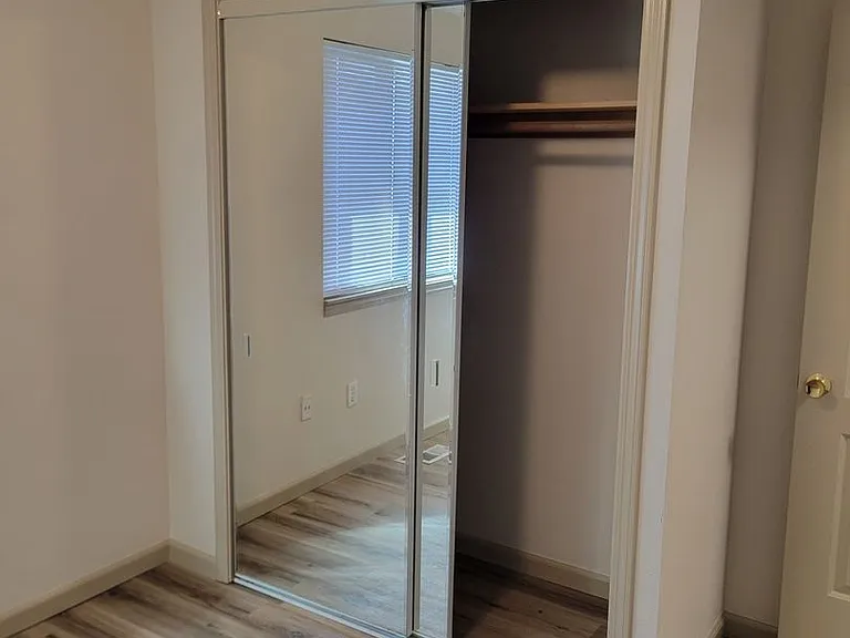 412 Alexander St NE — Photo 23