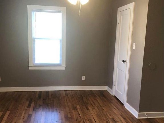 4th image of 609 W 15th St