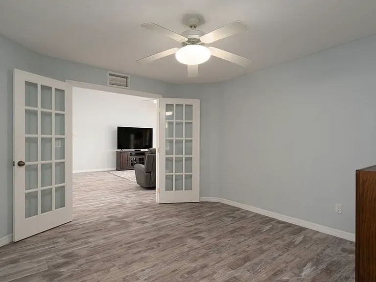 110 SW 24th Ave — Photo 3