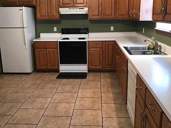 Kitchen NEW Stainless Steel Appliances