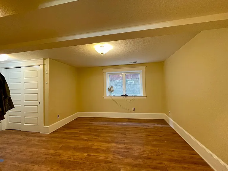 121 NE Mason St — Photo 22