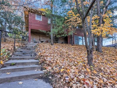 435 Lee St, Iowa City, IA, 52246