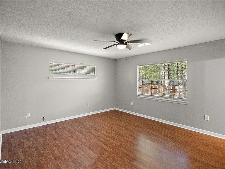 36 Pebble Hill Dr — Photo 15