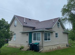 301 6th St SW, Little Falls, MN 56345