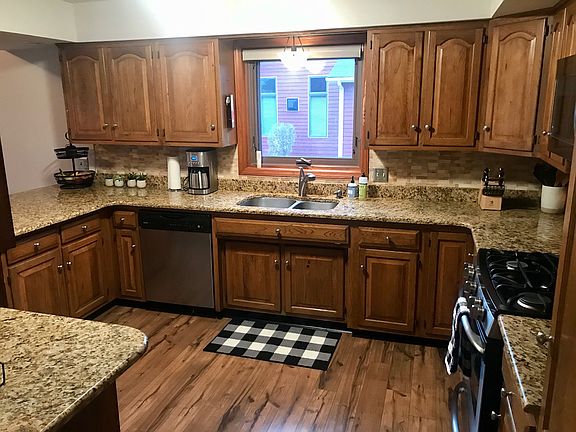 2nd image of 1102 Windsong Ct SE