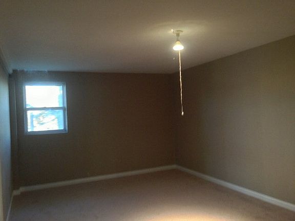 5th image of 7424 Monterey Hwy