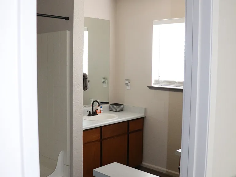 22941 Hudson Rd #B — Photo 18
