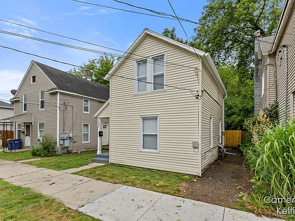 2nd image of 1649 Center Ave NE