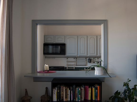 4th image of 549 41st St APT 4C