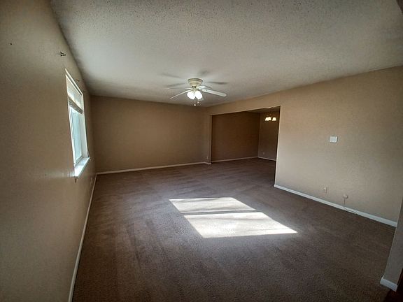 3rd image of 1293 Colonial Pkwy