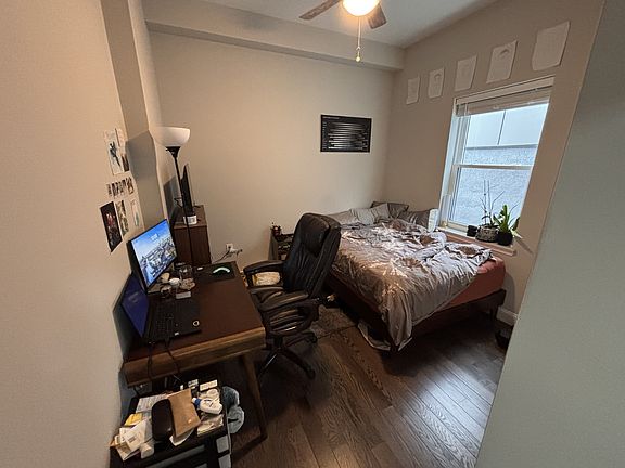 4th image of 329 N 11th St #4R
