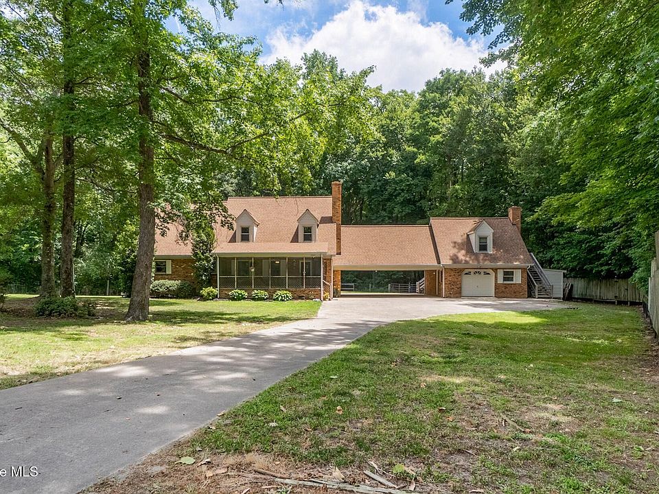 1st image of 735 Daniels Road
