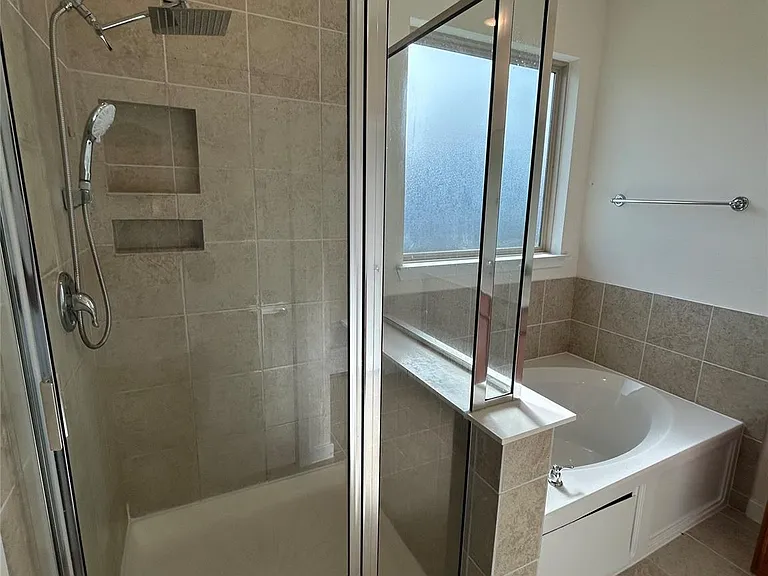7822 Wyndham Harbor Ct — Photo 18