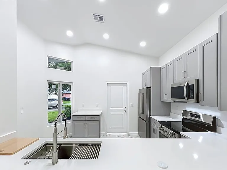 11148 Pinewood Cove Ln — Photo 18