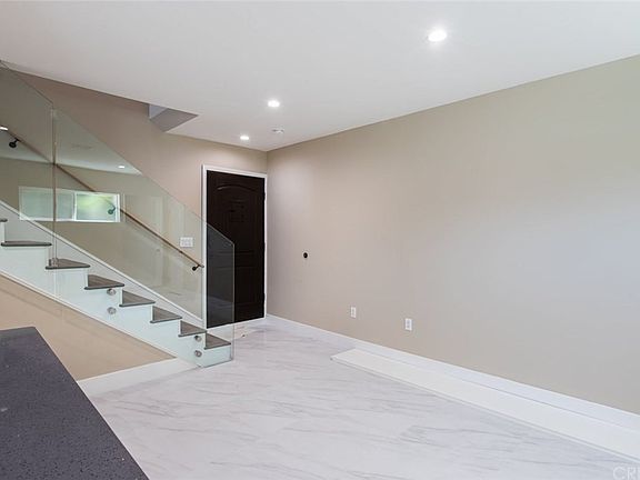 5th image of 5634 Farralone Ave