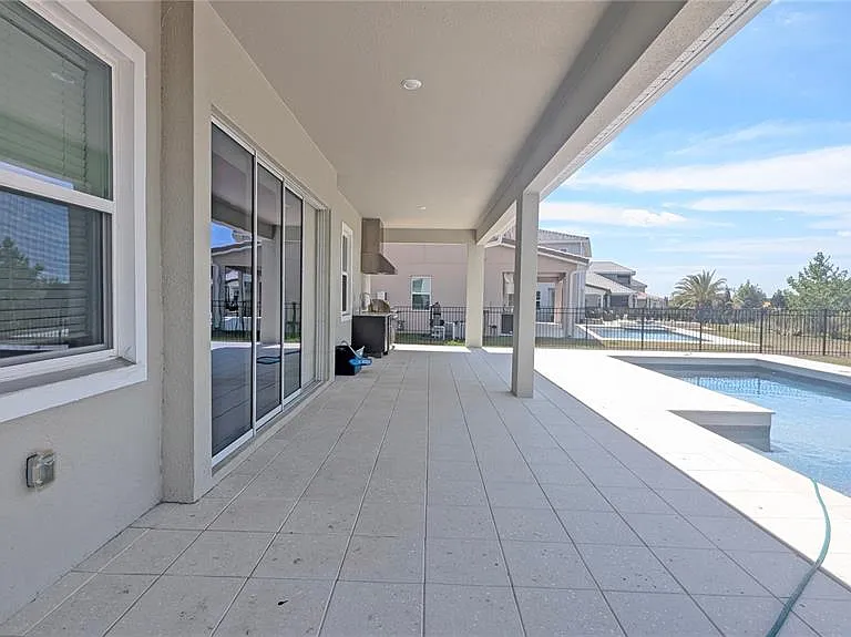 15614 Vetta Dr — Photo 29