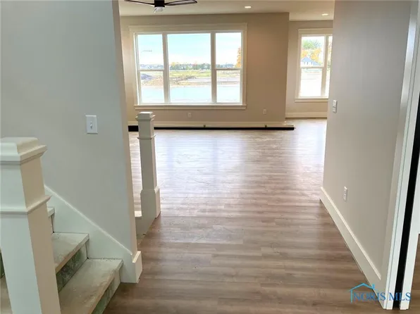 8510 Hocking Cv, Waterville, OH 43566