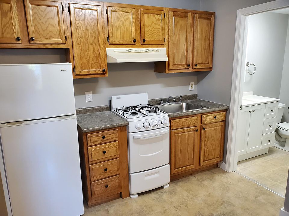 Pictures are of similar unit.