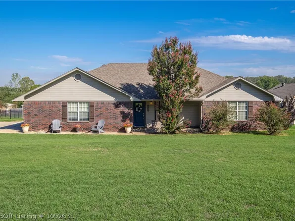 5802 Park Rd, Lavaca, AR 72941