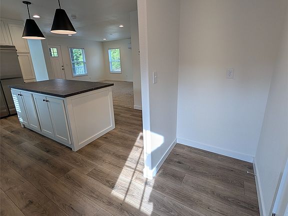 5th image of 503 NW Fir
