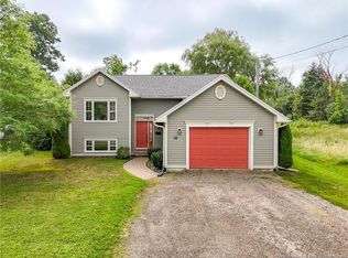 16 Hartford Ln, Saint Stephen, NB E3L 3A7