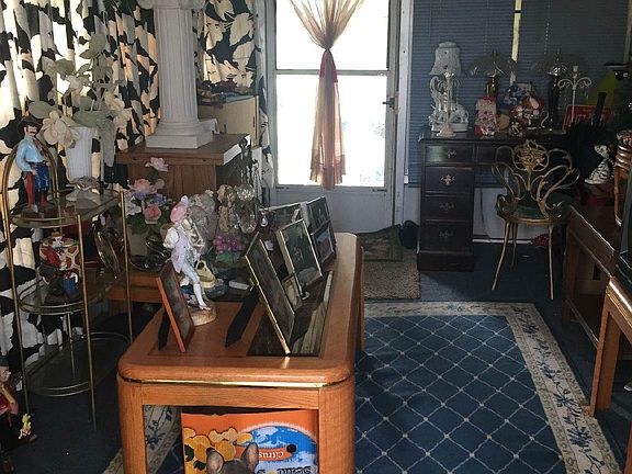 Florida room entry