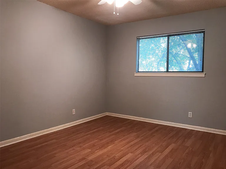 5001 Bull Creek Rd #118 — Photo 4
