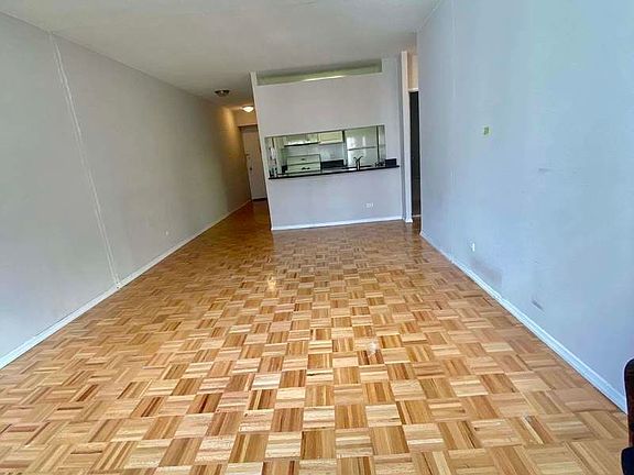 3rd image of 155 E 31st St APT 6p