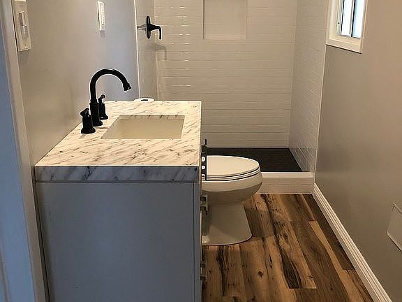 3rd image of 10651 Bogardus Ave