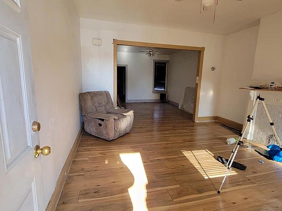 5th image of 141 W Courtland St