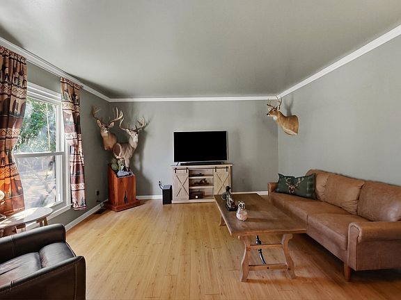 3rd image of 4801 Spring Creek Cir