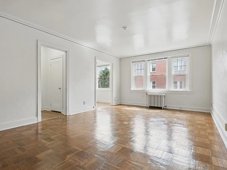 5646 Hobart St #5 — Photo 11