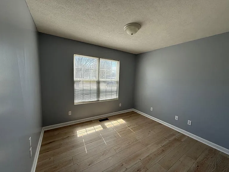 500 Clifton Ct — Photo 12