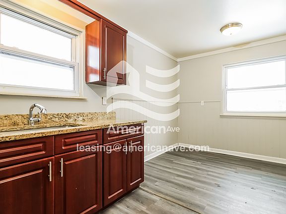 4-Dining Room