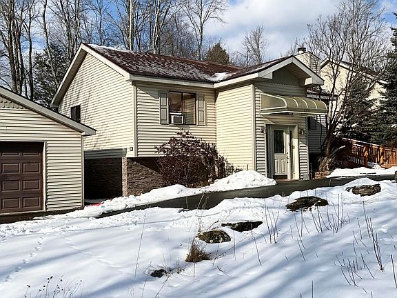 2nd image of 15 Lakeview Dr Lot 2270