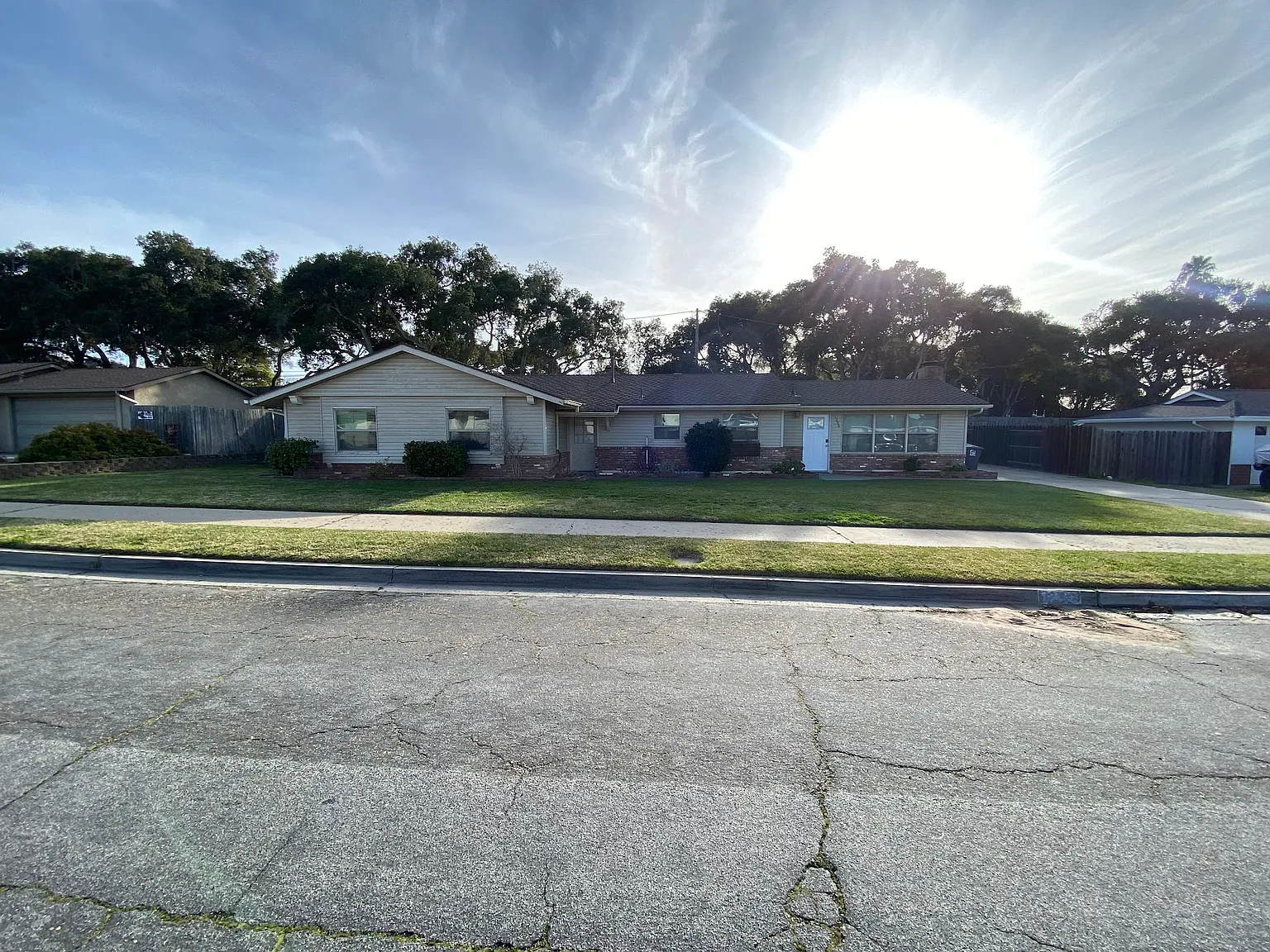 4 bed, 1973 sqft, $3,900 — Photo 1