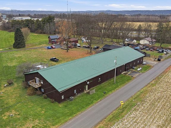 3rd image of 1071 Marietta Rd