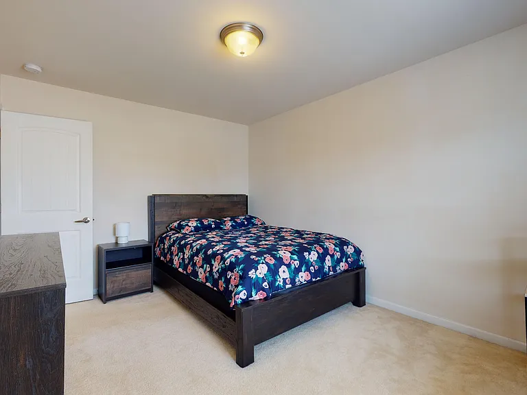8032 Remington Heights Dr — Photo 20