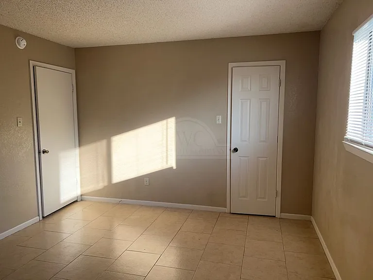 4209 Water St — Photo 15